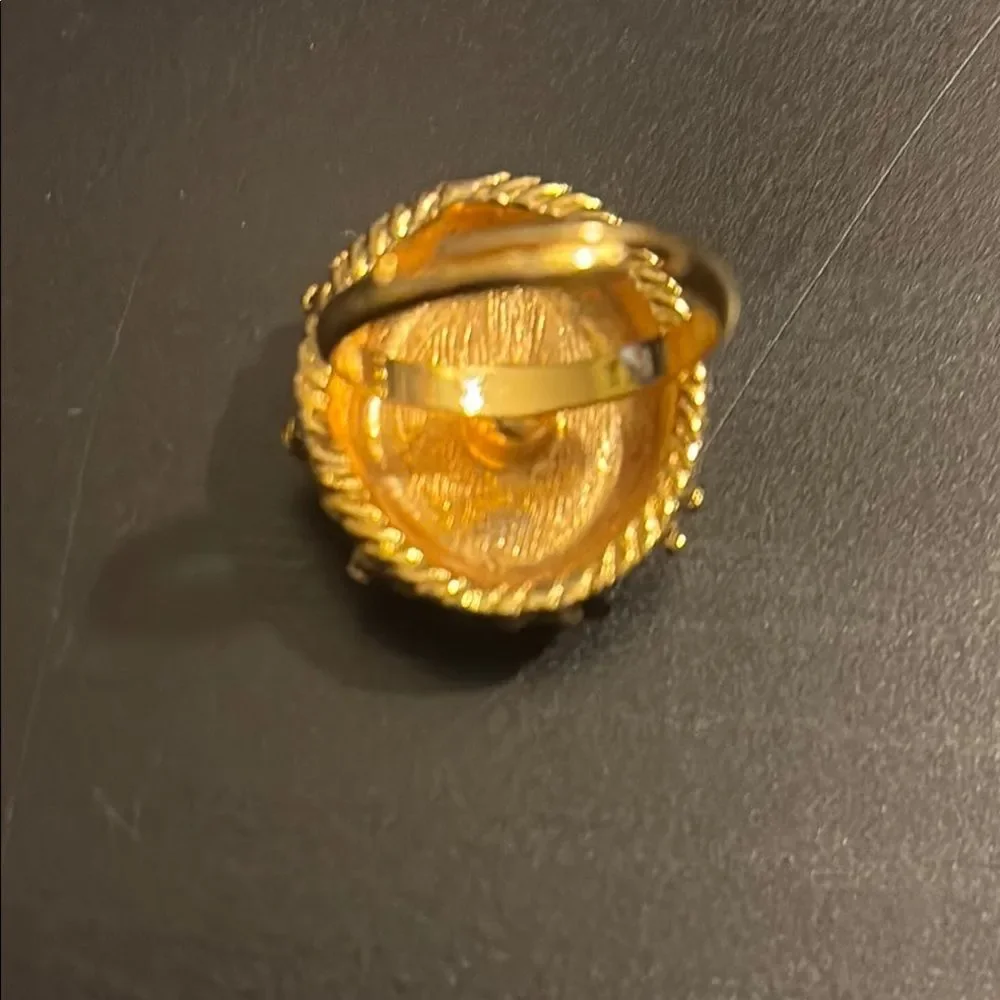 Elegant Vintage Seahorse Gold and Green Statement Ring